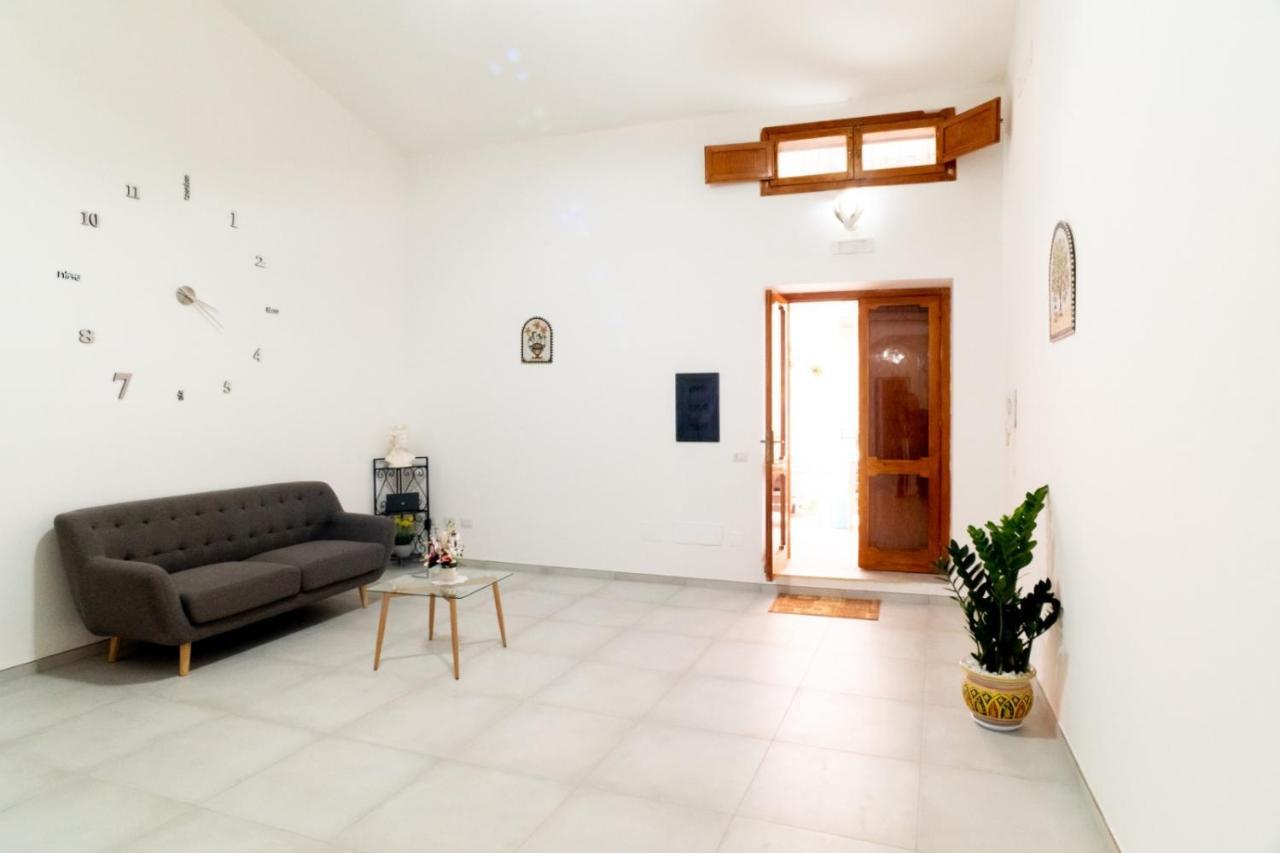 I Parrini Bed & Breakfast Porto Empedocle Eksteriør bilde